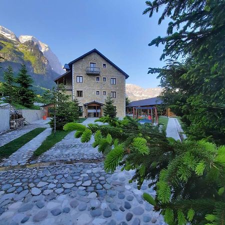 Hotel Margjeka 발보너 외부 사진